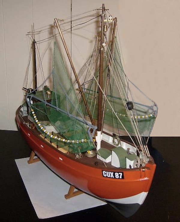 Image of Scale 1:33 Billing Boats Cux 87 Krabbenkutter