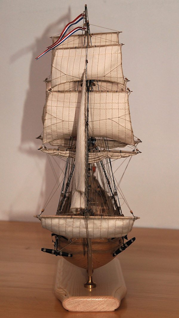 Image of 1:150 Scale Mantua Golden Star by Jan Havel