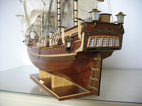 Image of Scale 1:50 HMS Bounty Constructo