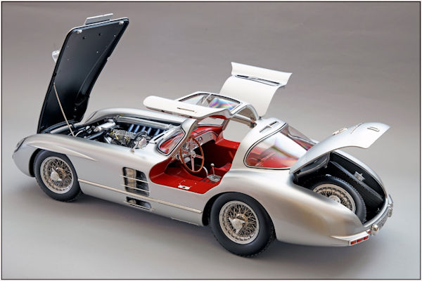 Image of Mercedes Benz 300SLR