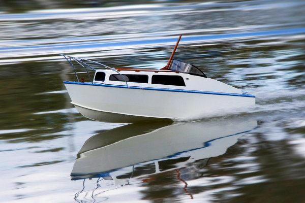 Image of R/C Cabin Cruiser