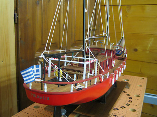 Image of Scale 1:43 Mantua Trotamares: Sailing Motor Yacht