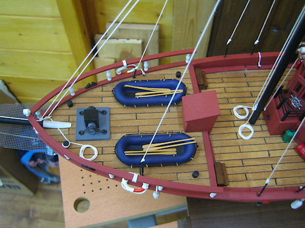 Image of Scale 1:43 Mantua Trotamares: Sailing Motor Yacht