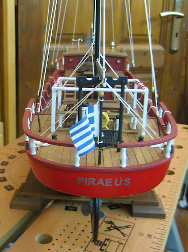 Image of Scale 1:43 Mantua Trotamares: Sailing Motor Yacht